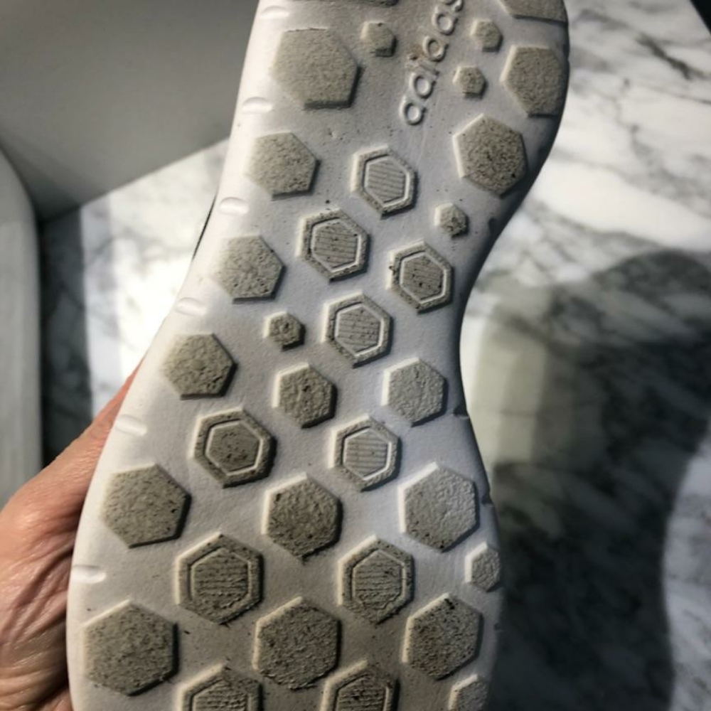 Shoes - Picture 3 of 4